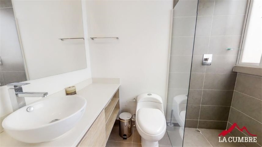 Apartamento de 4 alcobas en arriendo en Las Lomas, Medellín, 200 m² · foto 4 de 12