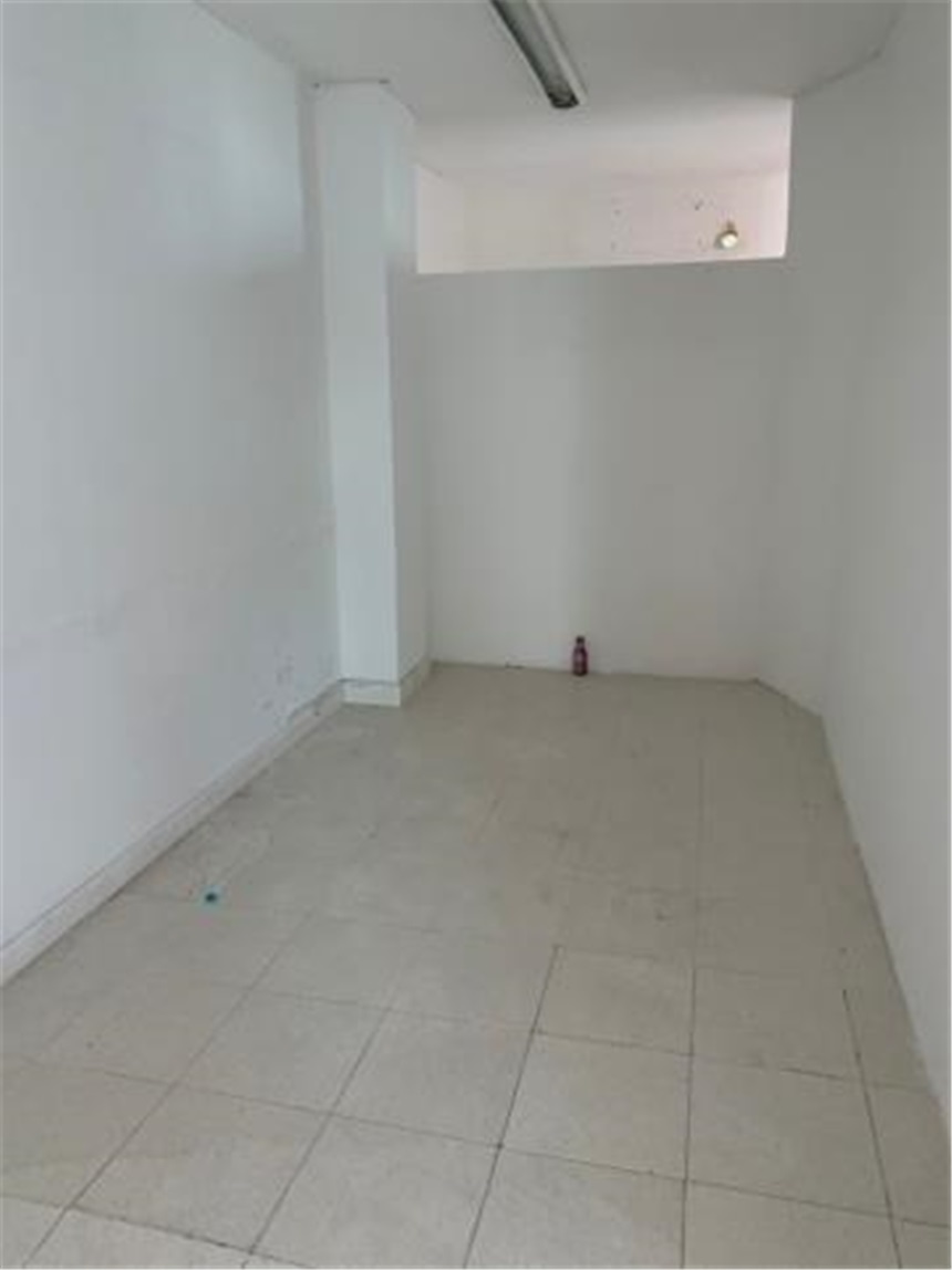 Local en Arriendo - Vista 4
