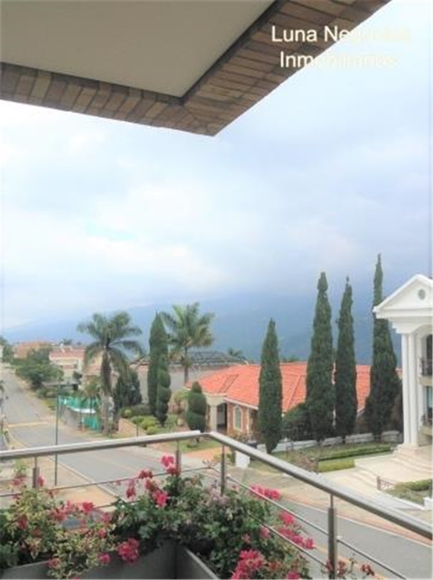 Casa de 5 alcobas en venta en Ruitoque Alto, Floridablanca, 630 m² · foto 21 de 24