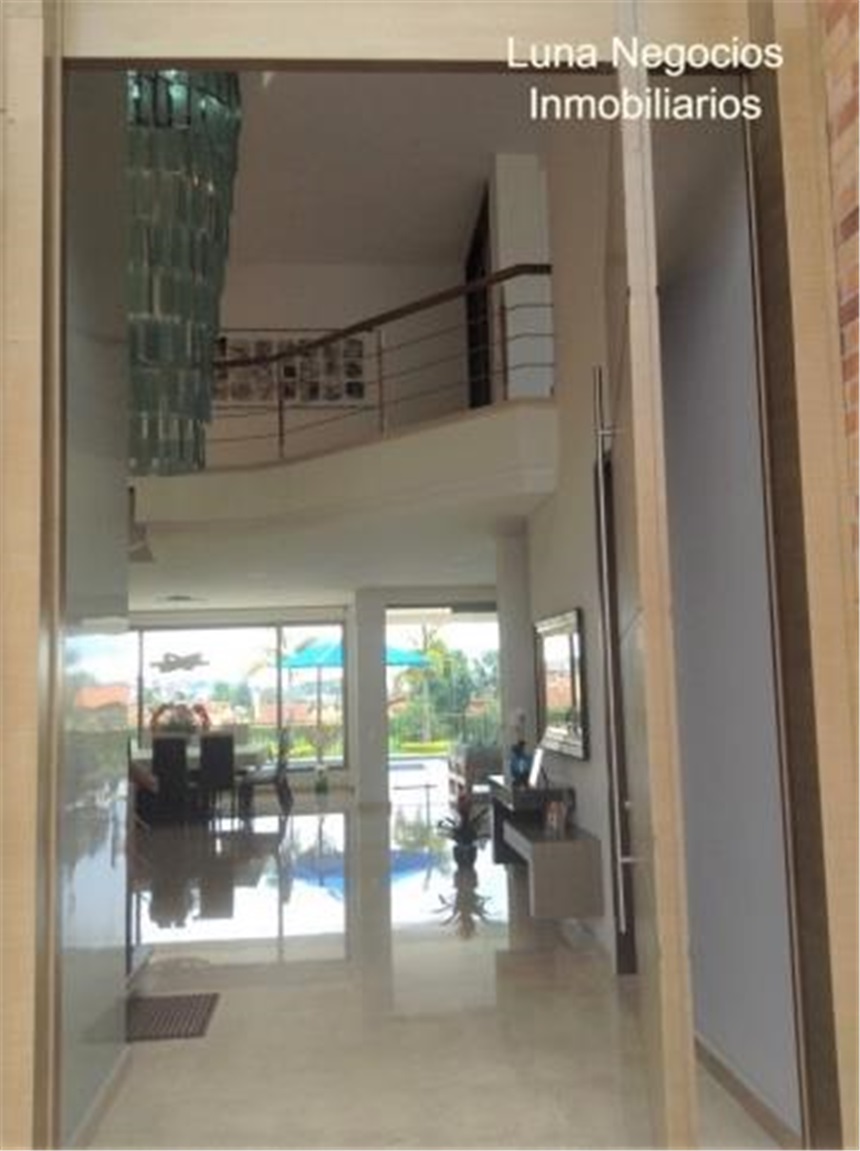Casa de 5 alcobas en venta en Ruitoque Alto, Floridablanca, 630 m² · foto 2 de 24