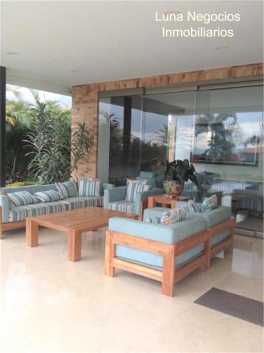Casa de 5 alcobas en venta en Ruitoque Alto, Floridablanca, 630 m² · foto 15 de 24
