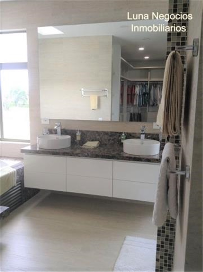Casa de 5 alcobas en venta en Ruitoque Alto, Floridablanca, 630 m² · foto 24 de 24