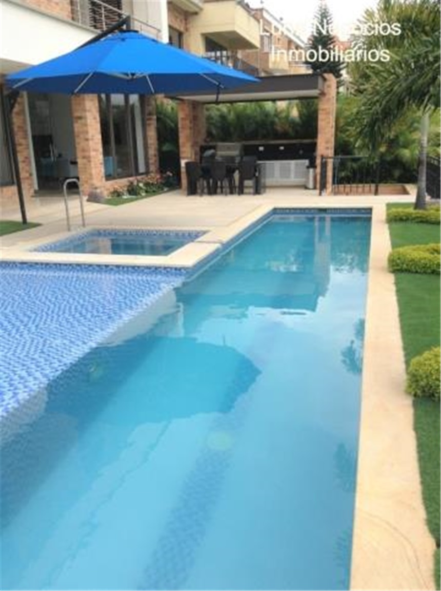 Casa de 5 alcobas en venta en Ruitoque Alto, Floridablanca, 630 m² · foto 12 de 24