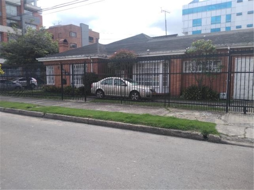 Casa en venta en Santa Barbara, Bogotá · foto 12 de 24