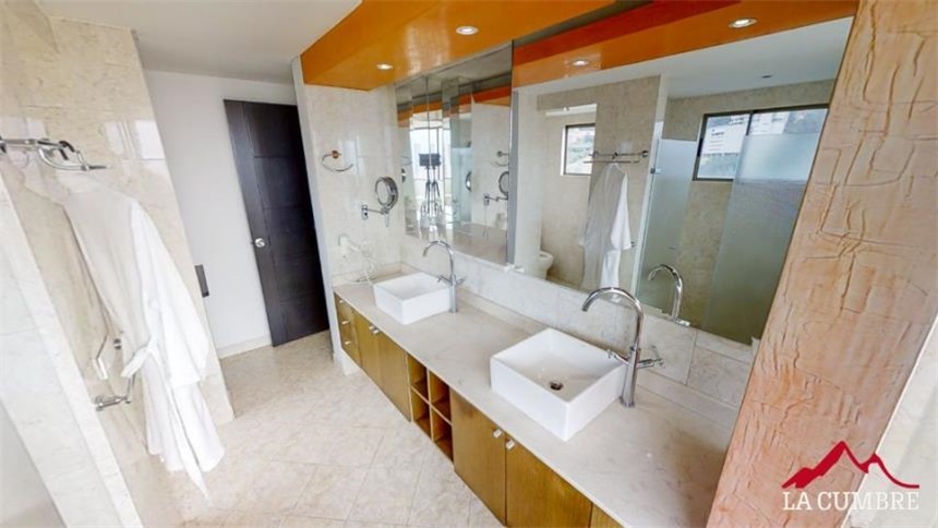 Apartamento en arriendo en El Poblado, Medellín · foto 16 de 23