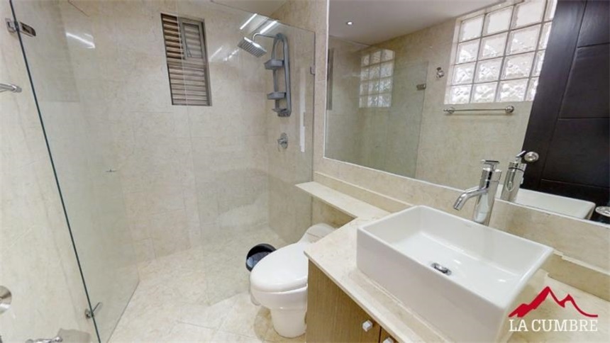 Apartamento en arriendo en El Poblado, Medellín · foto 9 de 23