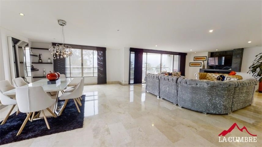 Apartamento en arriendo en El Poblado, Medellín · foto 2 de 23