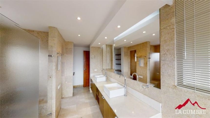 Apartamento de 4 alcobas en arriendo en El Poblado, Medellín, 450 m² · foto 14 de 20
