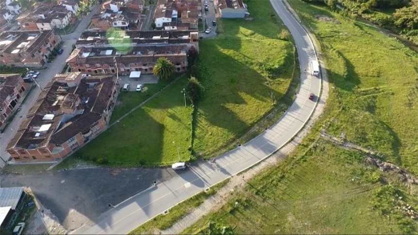 Lote en venta en El Carmen De Viboral, El Carmen de Viboral, 2390 m² · foto 2 de 11