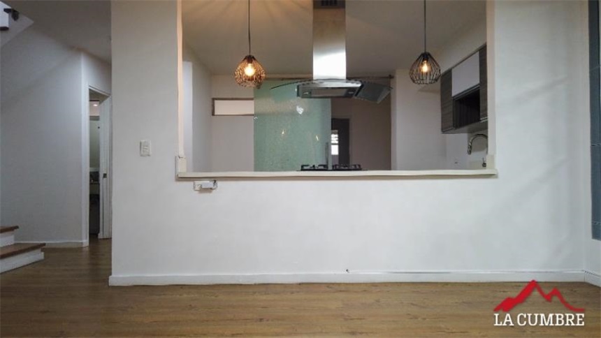 Casa de 4 alcobas en venta en Loma El Atravesado, Envigado, 198 m² · foto 7 de 23