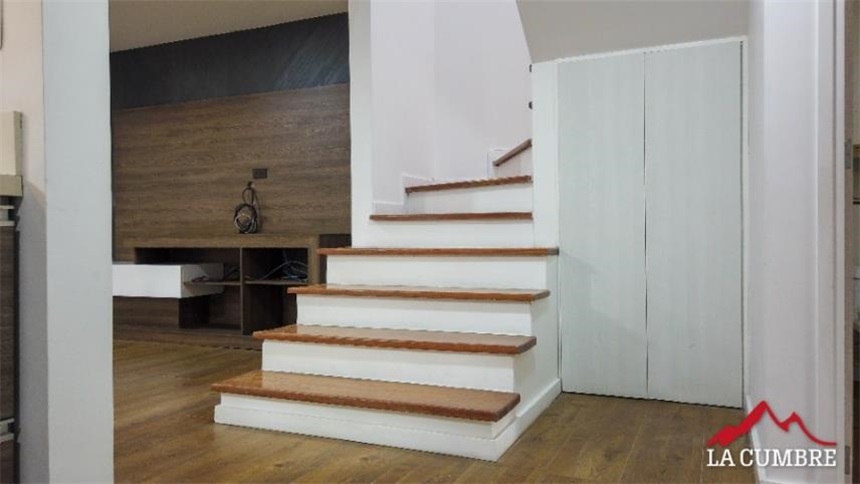 Casa de 4 alcobas en venta en Loma El Atravesado, Envigado, 198 m² · foto 4 de 23