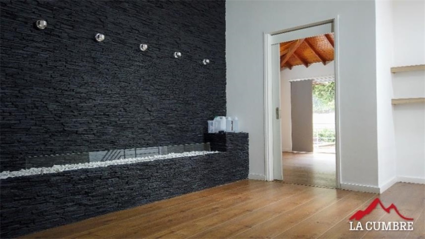 Casa de 4 alcobas en venta en Loma El Atravesado, Envigado, 198 m² · foto 17 de 23