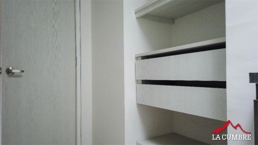 Casa de 4 alcobas en venta en Loma El Atravesado, Envigado, 198 m² · foto 15 de 23