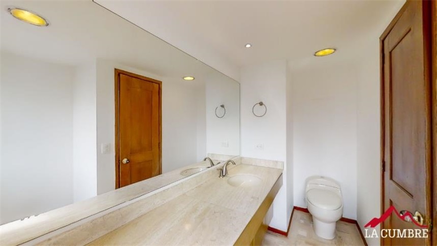 Apartamento de 3 alcobas en arriendo en Lalinde, Medellín, 431 m² · foto 14 de 24