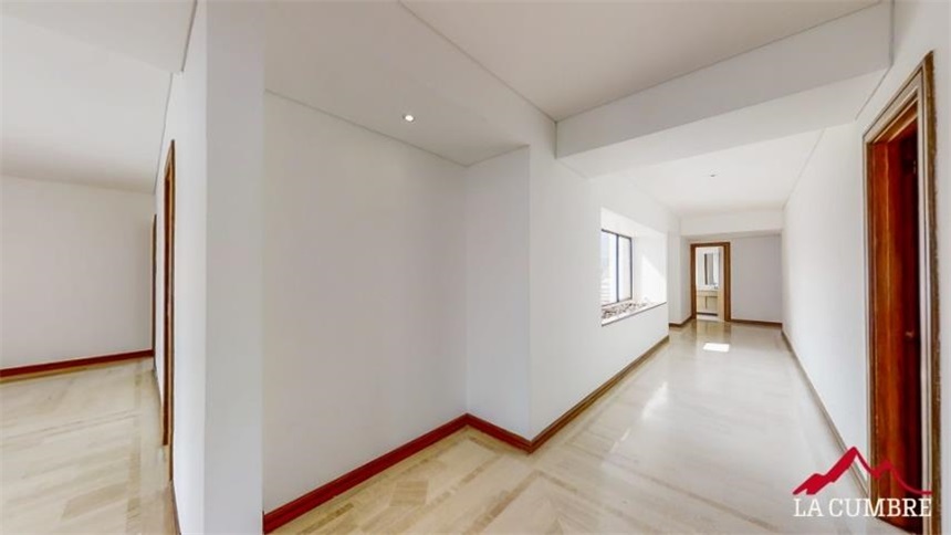 Apartamento de 3 alcobas en arriendo en Lalinde, Medellín, 431 m² · foto 16 de 24