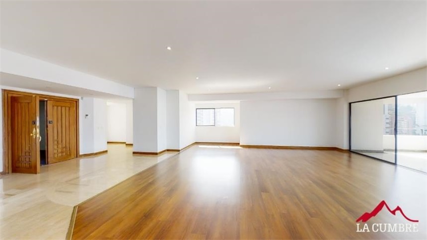 Apartamento de 3 alcobas en arriendo en Lalinde, Medellín, 431 m² · foto 6 de 24