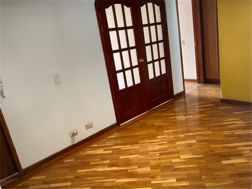 Piso – Bogotá, Chicó Lago - Más