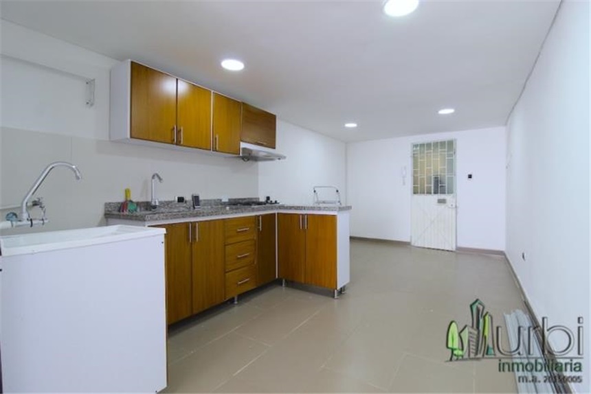 Casa de 3 alcobas en venta en Taquecitos, Bogotá, 480 m² · foto 10 de 20