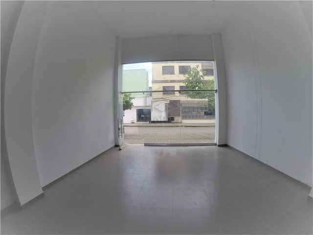 Local en Arriendo - Más