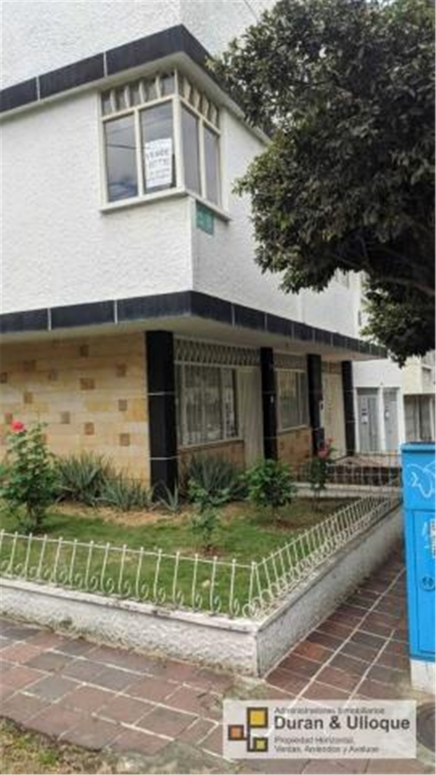 Casa de 6 alcobas en venta en Conucos, Bucaramanga, 247 m² · foto 2 de 24