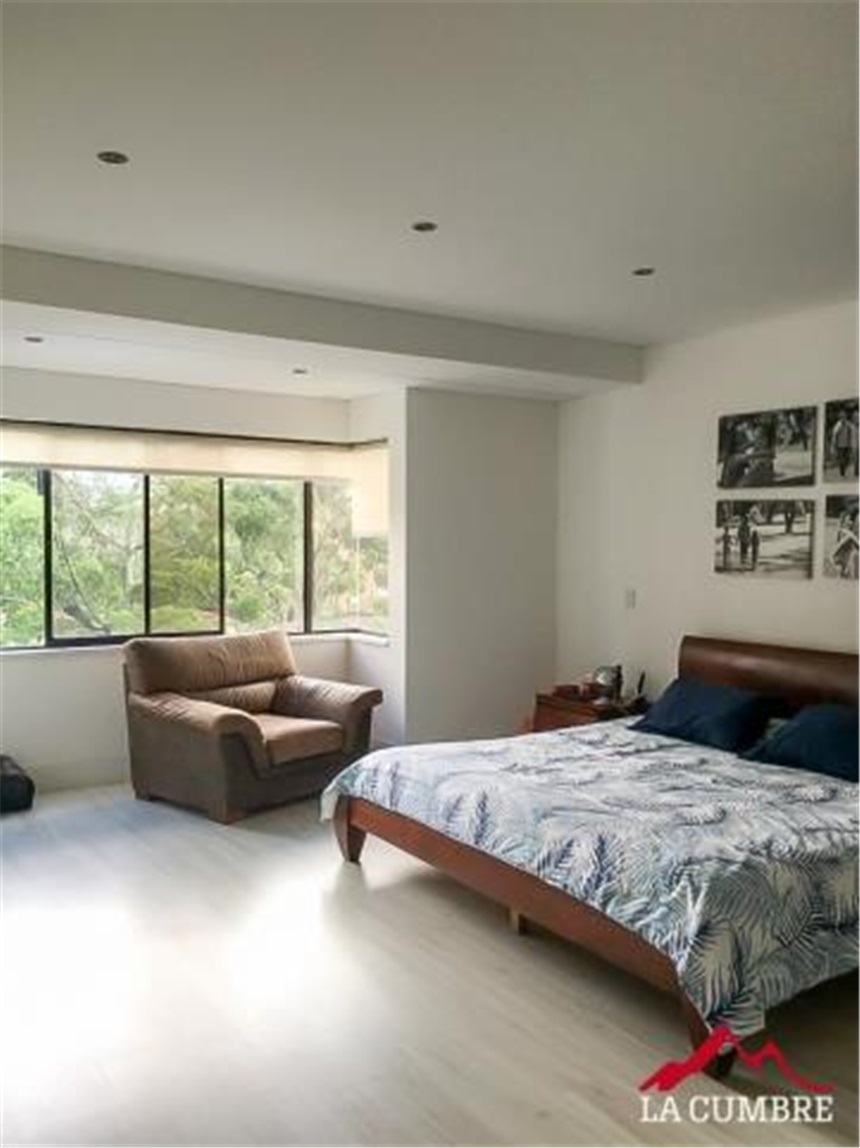 Apartamento en venta en El Poblado, Medellín · foto 4 de 10
