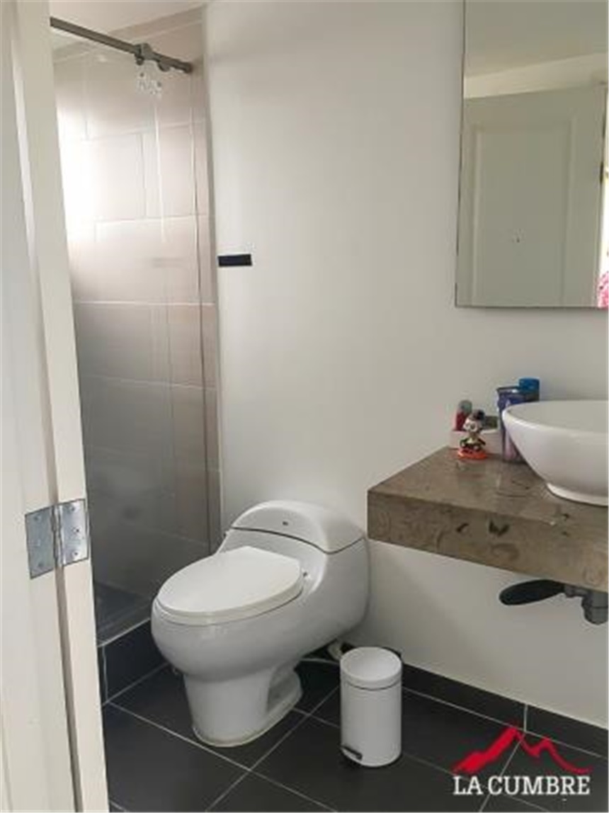 Apartamento en venta en El Poblado, Medellín · foto 9 de 10