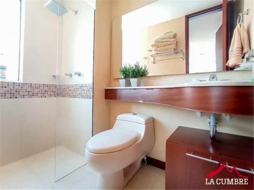 Apartamento en venta en El Poblado, Medellín · foto 18 de 18