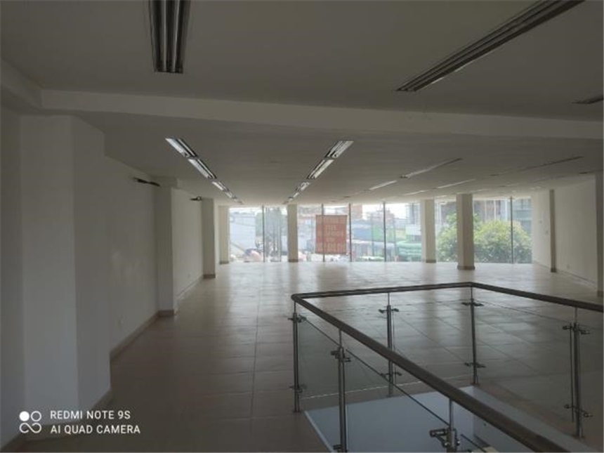 Edificio en venta en Villa Julia, Villavicencio, 1400 m² · foto 2 de 24