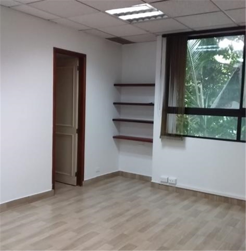 Oficina en venta en La Aguacatala, Medellín, 43 m² · foto 10 de 17