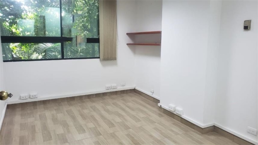 Oficina en venta en La Aguacatala, Medellín, 43 m² · foto 5 de 17