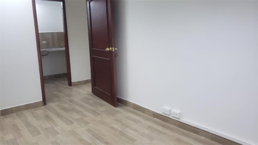 Oficina en venta en La Aguacatala, Medellín, 43 m² · foto 8 de 17