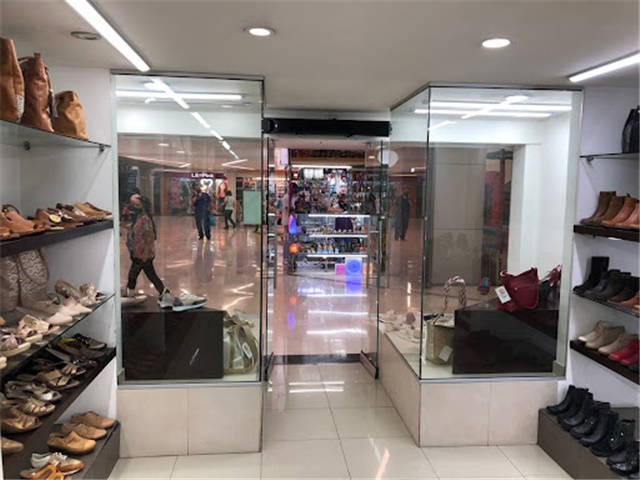 Local comercial en venta en La candelaria, Medellín 2