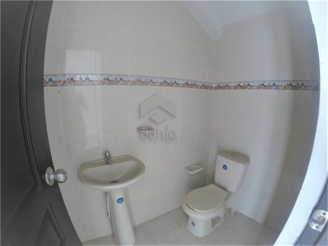 Local en Arriendo - Más