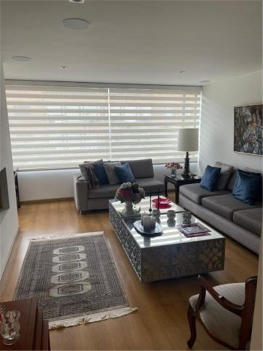 Apartamento de 2 alcobas en venta en Santa Barbara, Bogotá, 137 m² · foto 2 de 17