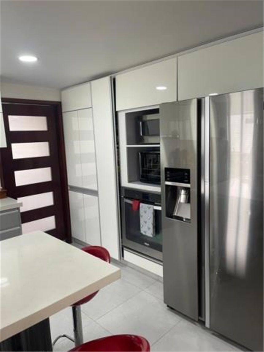 Apartamento de 2 alcobas en venta en Santa Barbara, Bogotá, 137 m² · foto 12 de 17