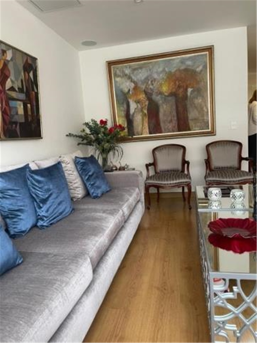 Apartamento de 2 alcobas en venta en Santa Barbara, Bogotá, 137 m² · foto 7 de 17