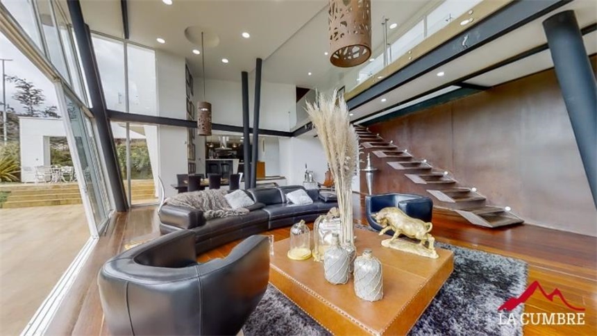 Casa de 4 alcobas en venta en Las Lomas, Medellín, 436 m² · foto 3 de 24