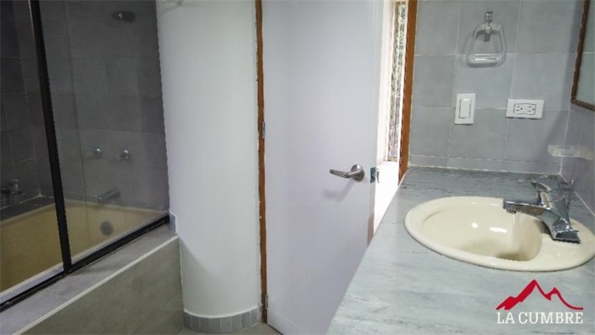 Apartamento en venta en El Poblado, Medellín · foto 20 de 24