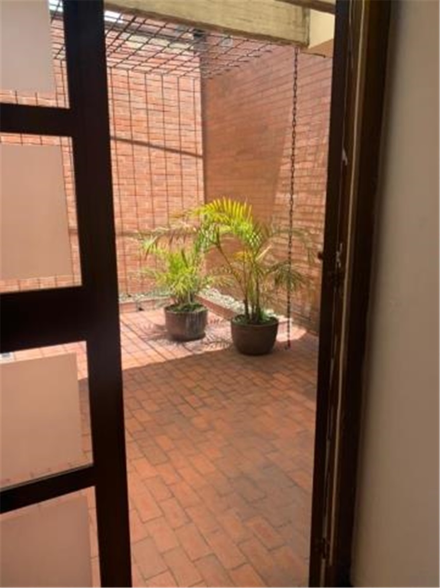 Piso – Bogotá, Santa Bárbara, Localidad Usaquén - Más