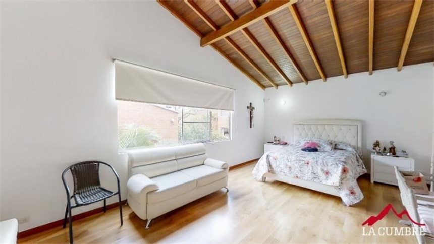 Casa de 4 alcobas en venta en Loma Del Chocho, Envigado, 198 m² · foto 12 de 17