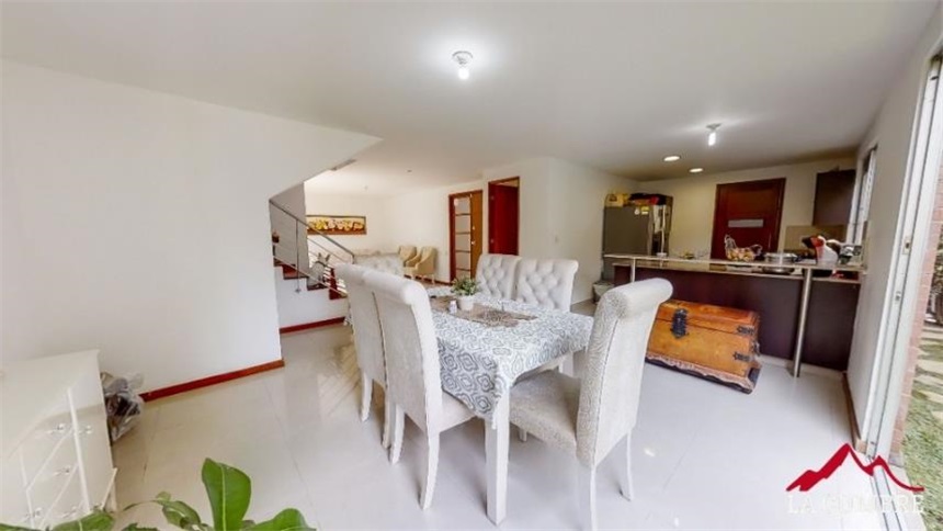 Casa de 4 alcobas en venta en Loma Del Chocho, Envigado, 198 m² · foto 7 de 17