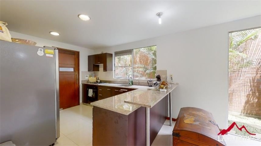Casa de 4 alcobas en venta en Loma Del Chocho, Envigado, 198 m² · foto 10 de 17