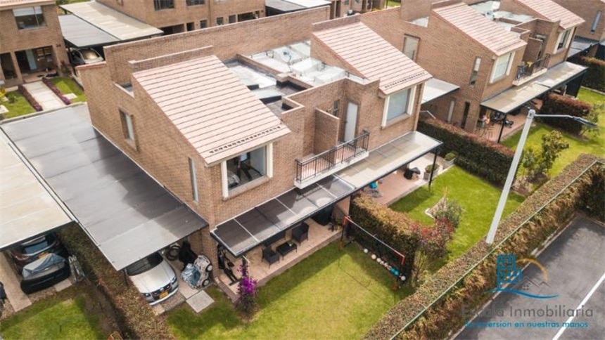 Casa de 3 alcobas en venta en Pueblo Viejo, Cota, 118 m² · foto 12 de 24