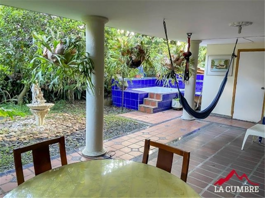 Casa de 4 alcobas en venta en El Poblado, Medellín, 246 m² · foto 5 de 13