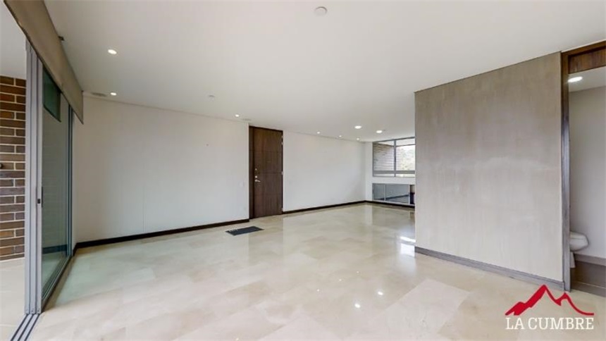 Apartamento en arriendo en El Poblado, Medellín · foto 2 de 17