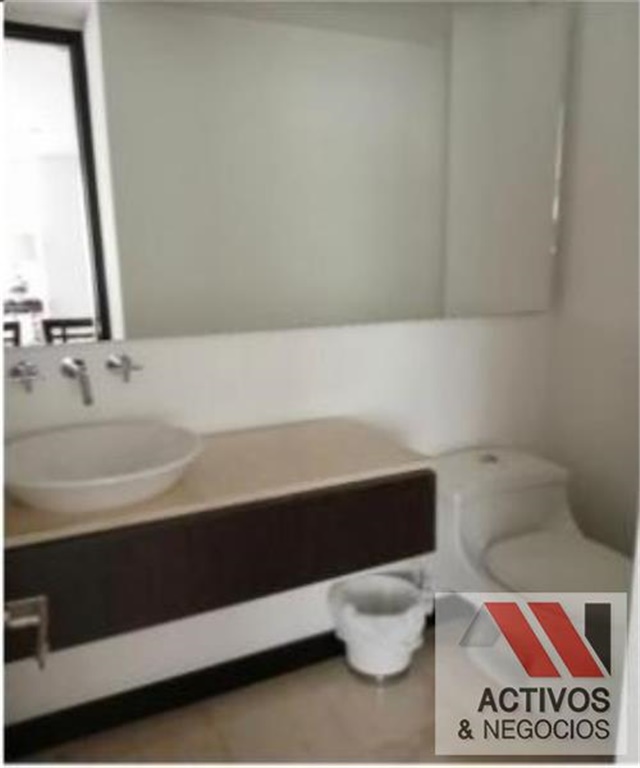 Apartamento de 3 alcobas en venta en Vegas Del Poblado, Medellín, 242 m² · foto 6 de 24