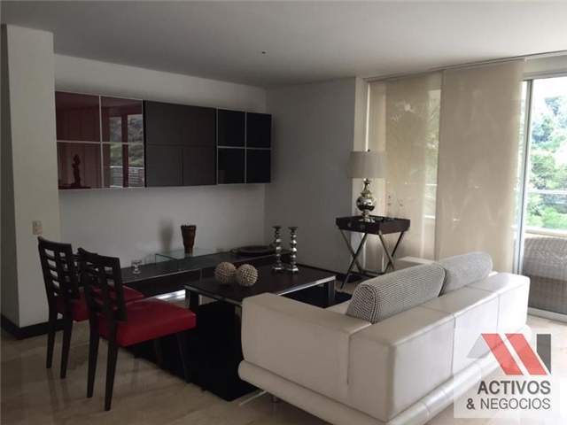Apartamento de 3 alcobas en venta en Vegas Del Poblado, Medellín, 242 m² · foto 14 de 24
