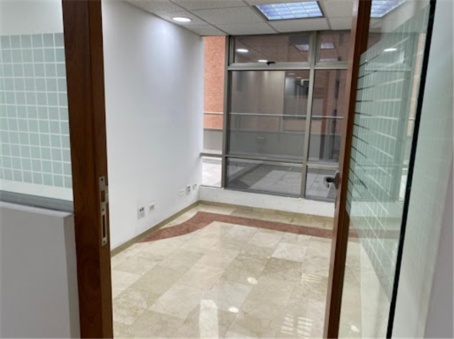 Oficina en arriendo en Patio Bonito, Medellín, 290 m² · foto 4 de 14