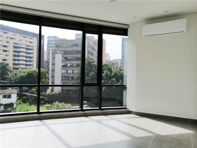 Oficina en venta en Milla De Oro, Medellín, 52 m² · foto 2 de 13