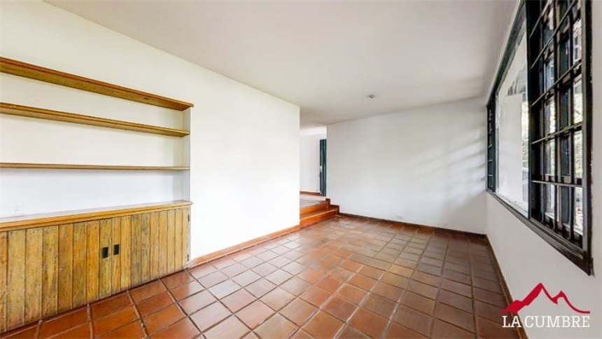 Casa de 3 alcobas en venta en Zuñiga, Envigado, 215 m² · foto 3 de 16